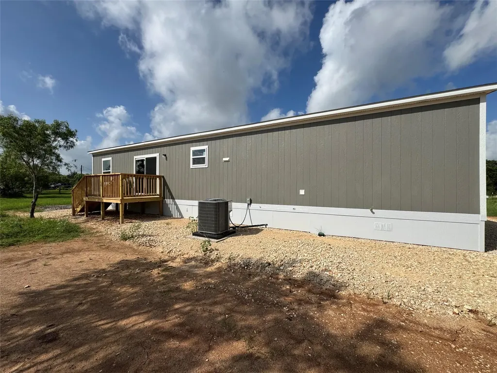 2601 Tumbleweed Trail Dale TX 78616