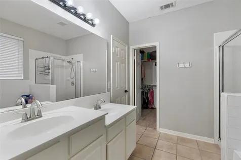 1712 Lynnville Trail Austin TX 78727