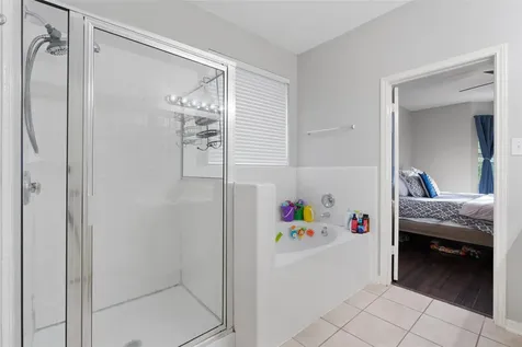 1712 Lynnville Trail Austin TX 78727