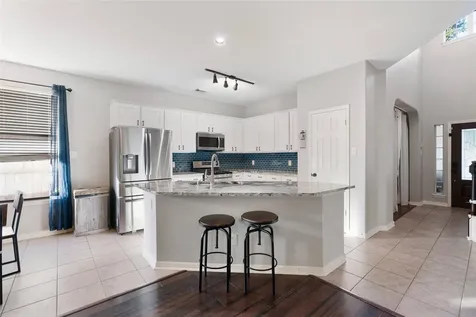 1712 Lynnville Trail Austin TX 78727