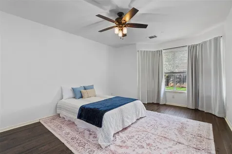 1712 Lynnville Trail Austin TX 78727