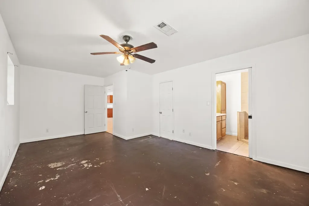 2305 Lathan Lane Taylor TX 76574