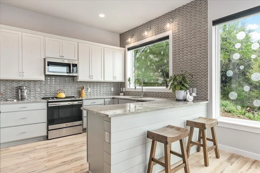 22308 Shotts Drive Spicewood TX 78669