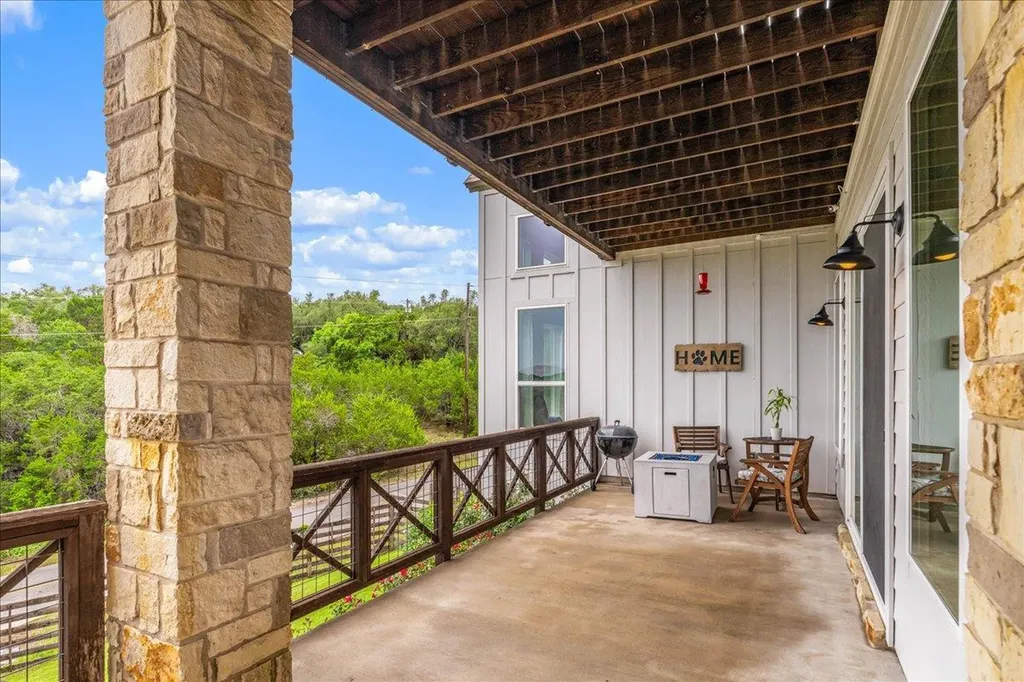 22308 Shotts Drive Spicewood TX 78669