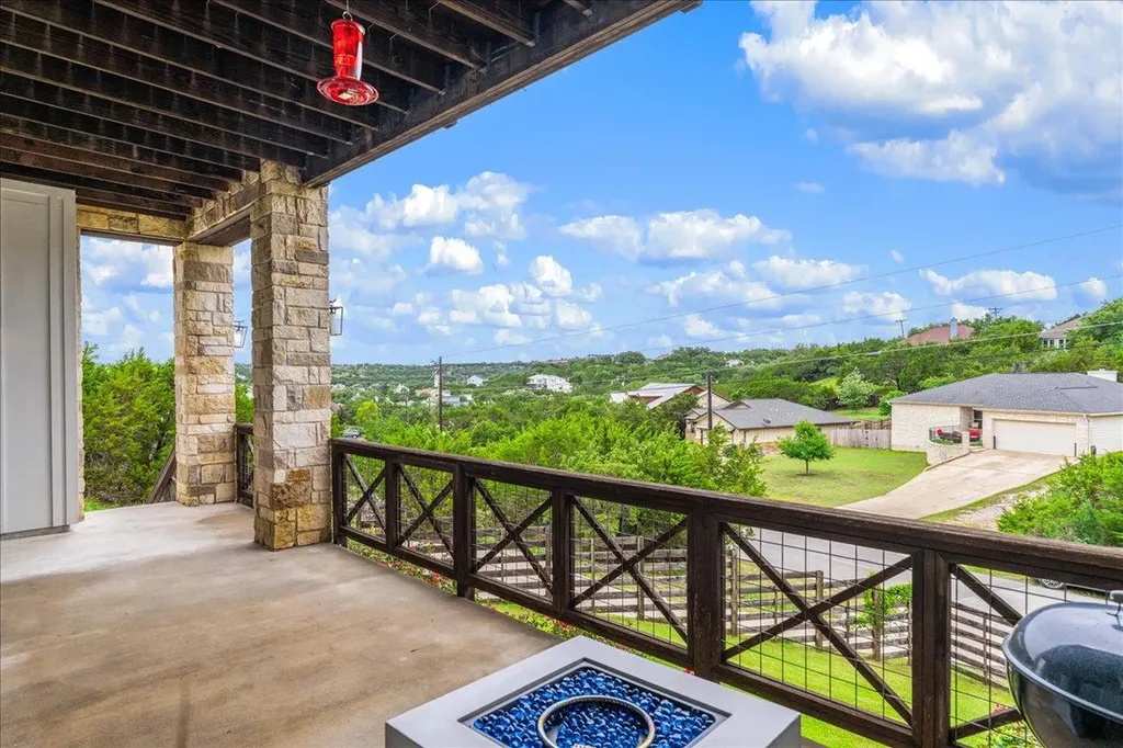 22308 Shotts Drive Spicewood TX 78669
