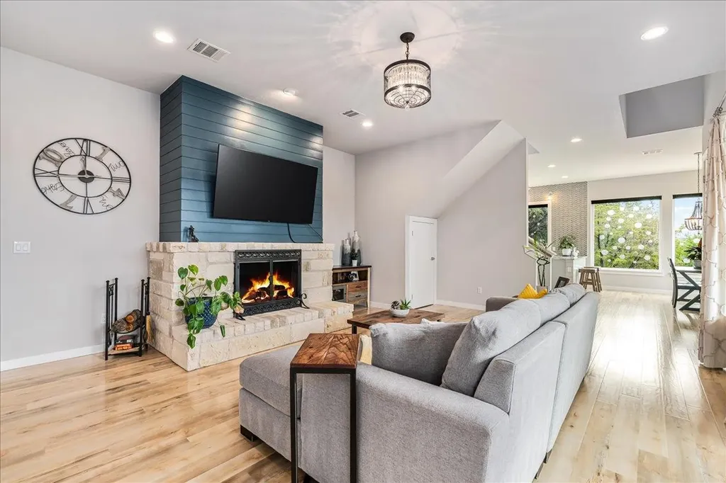 22308 Shotts Drive Spicewood TX 78669