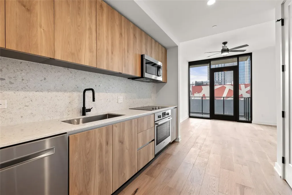 84 East Avenue Austin TX 78701