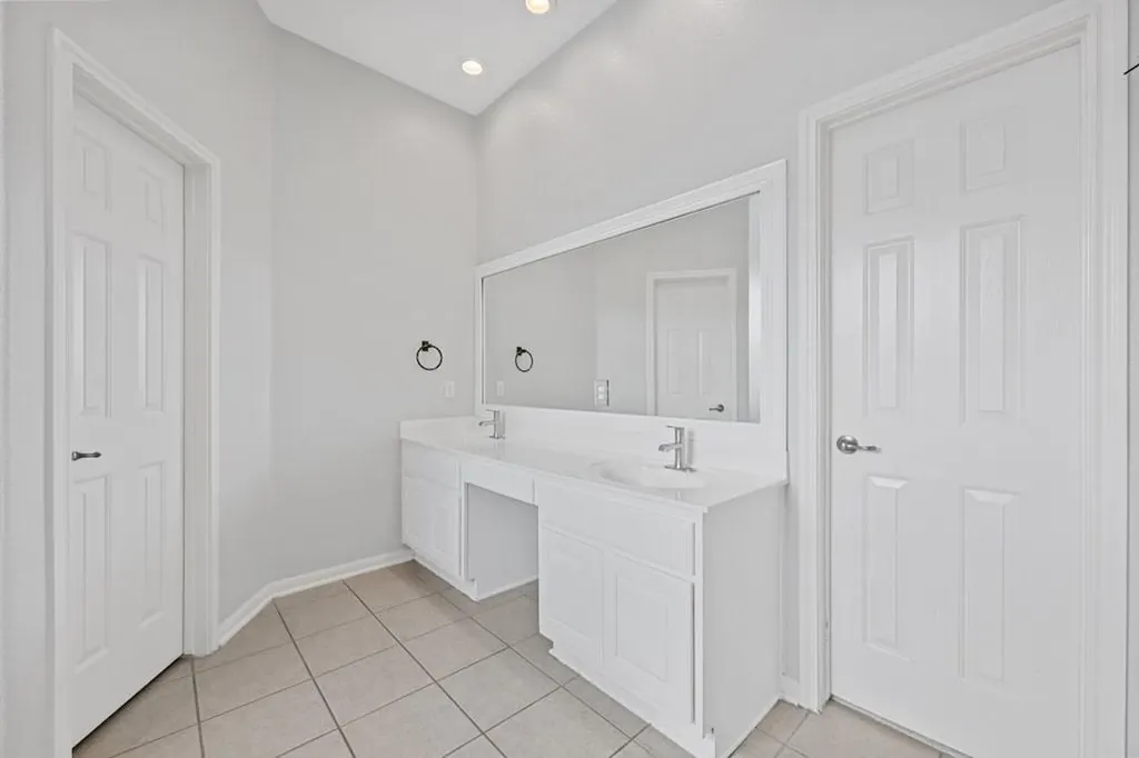 5609 York Bridge Circle Austin TX 78749
