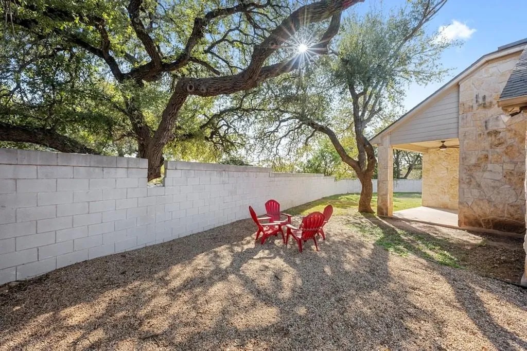 5609 York Bridge Circle Austin TX 78749