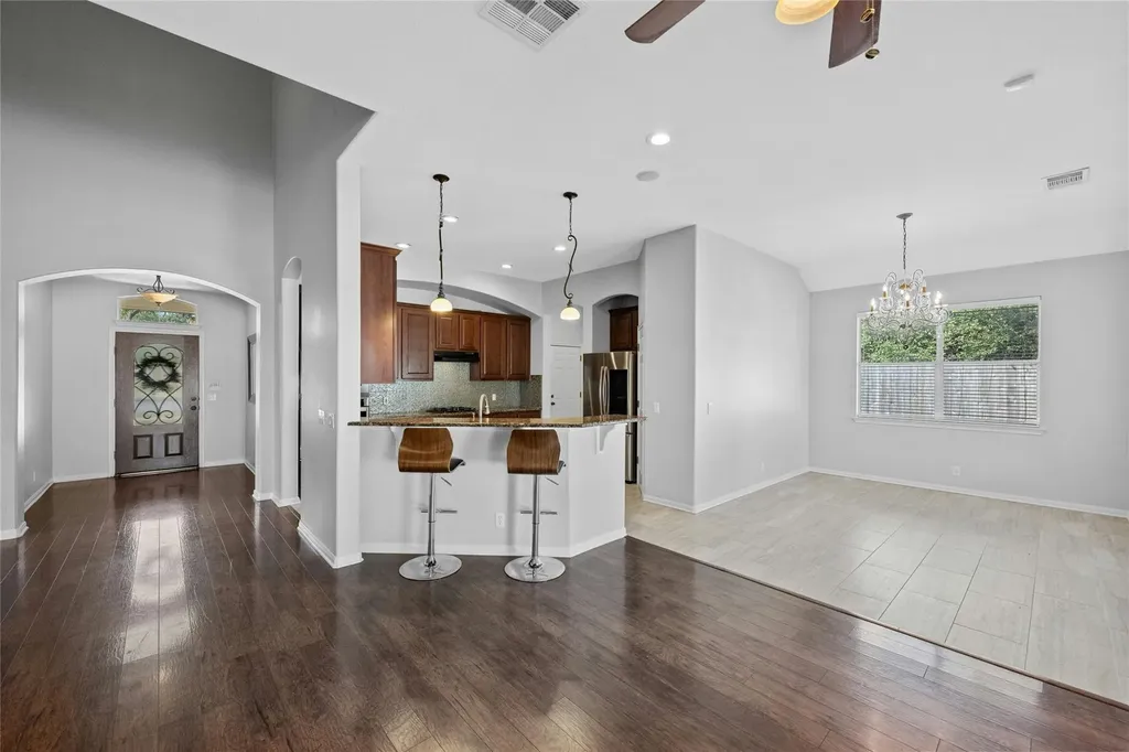 5609 York Bridge Circle Austin TX 78749