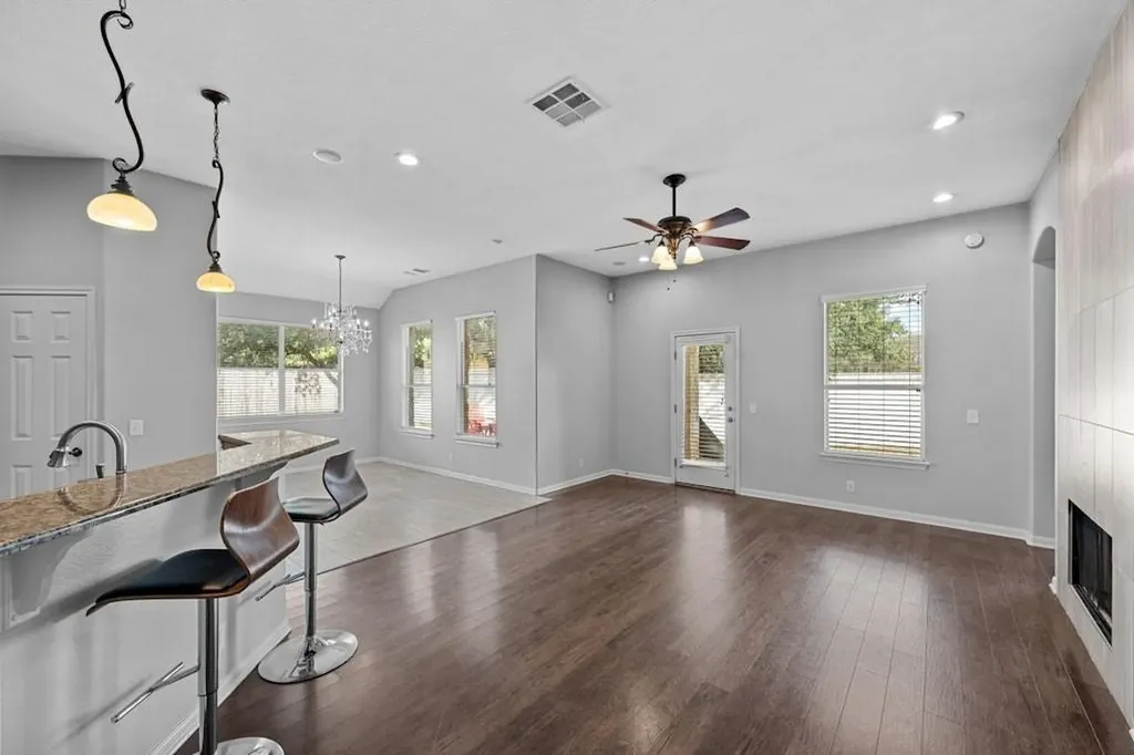 5609 York Bridge Circle Austin TX 78749