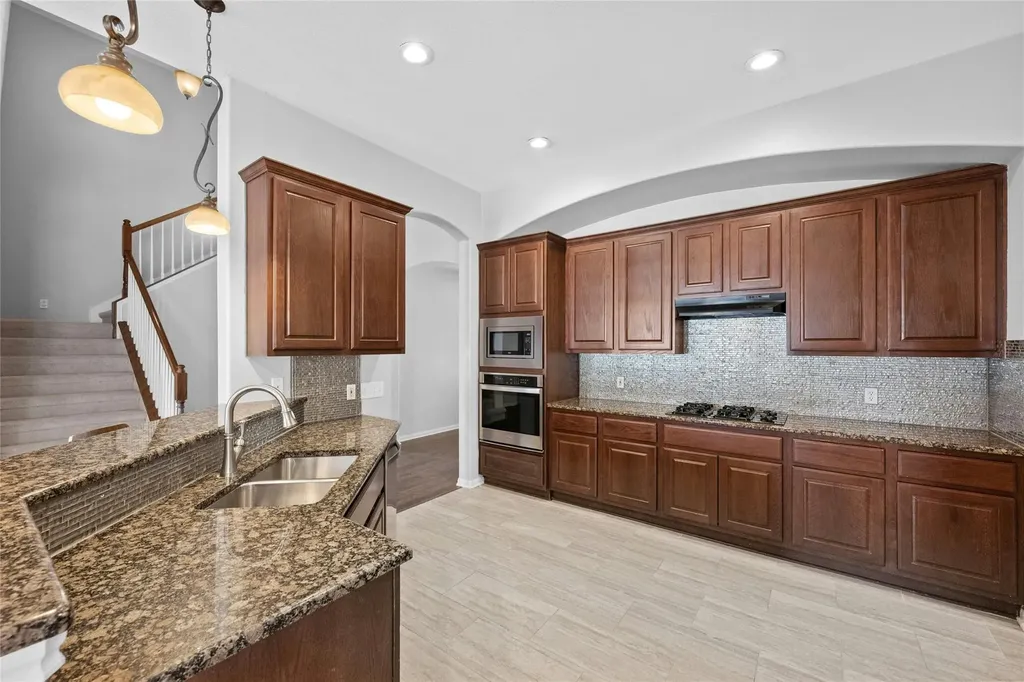 5609 York Bridge Circle Austin TX 78749