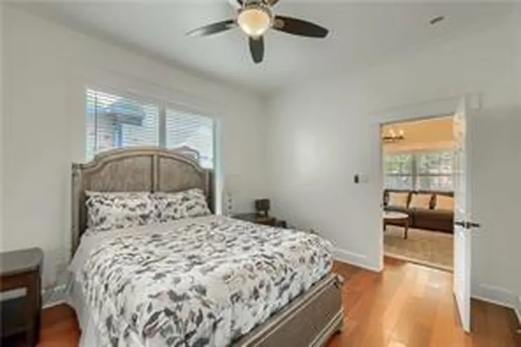 911 E 2nd Street Austin TX 78702