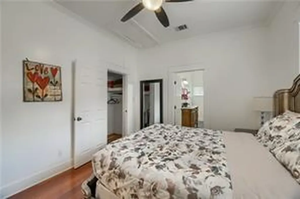 911 E 2nd Street Austin TX 78702