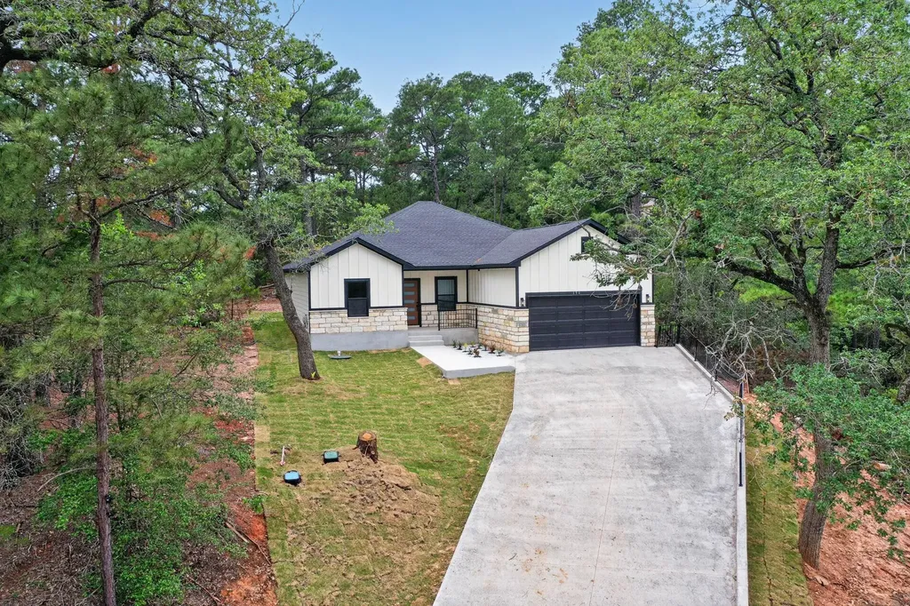 190 Molokini Drive Bastrop TX 78602