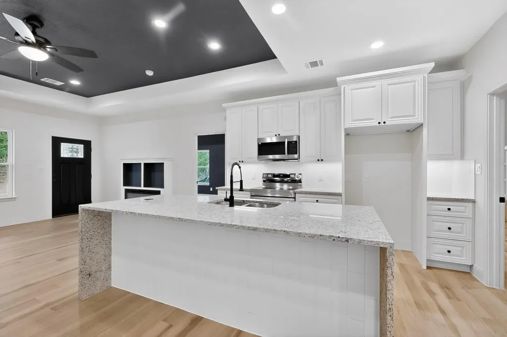 190 Molokini Drive Bastrop TX 78602
