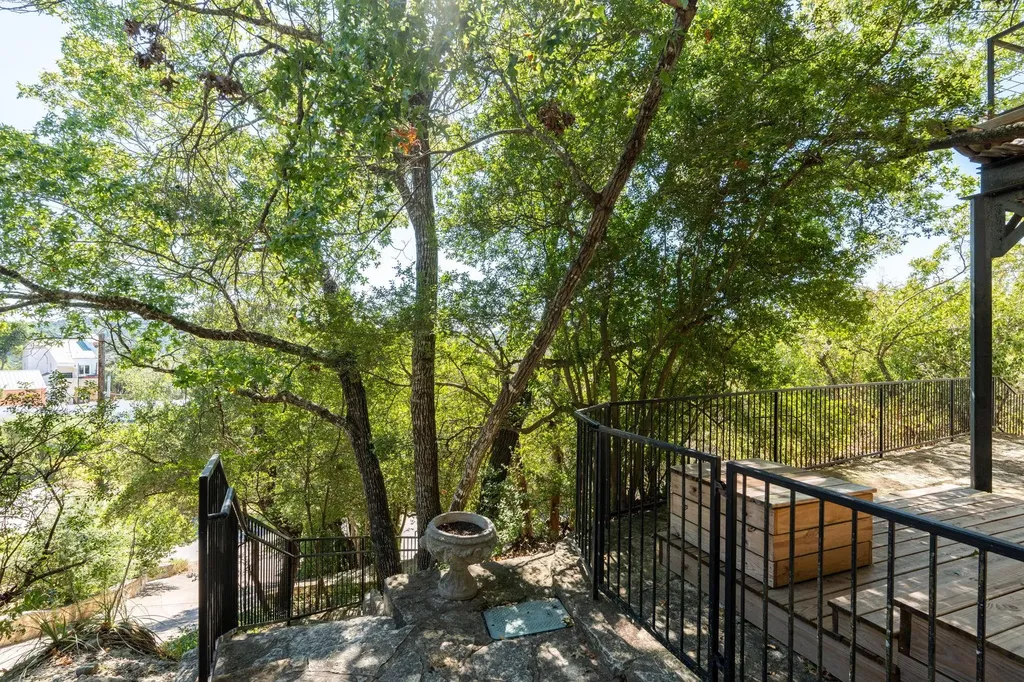 5310 Scenic View Drive Austin TX 78746