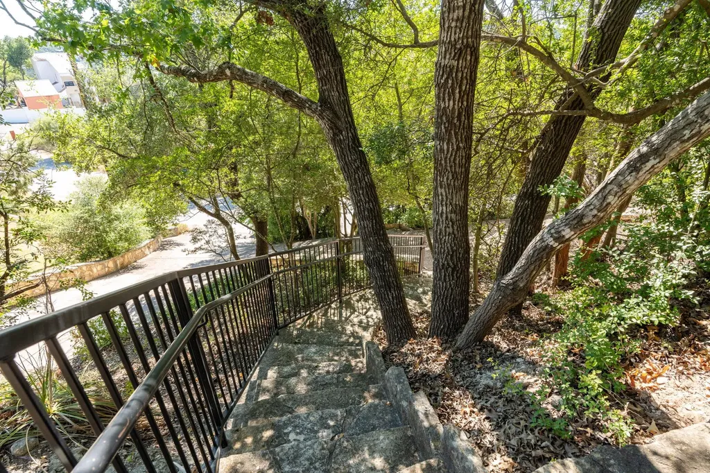 5310 Scenic View Drive Austin TX 78746
