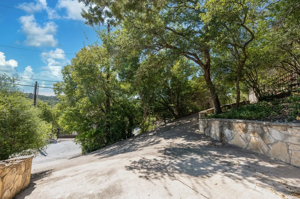 5310 Scenic View Drive Austin TX 78746