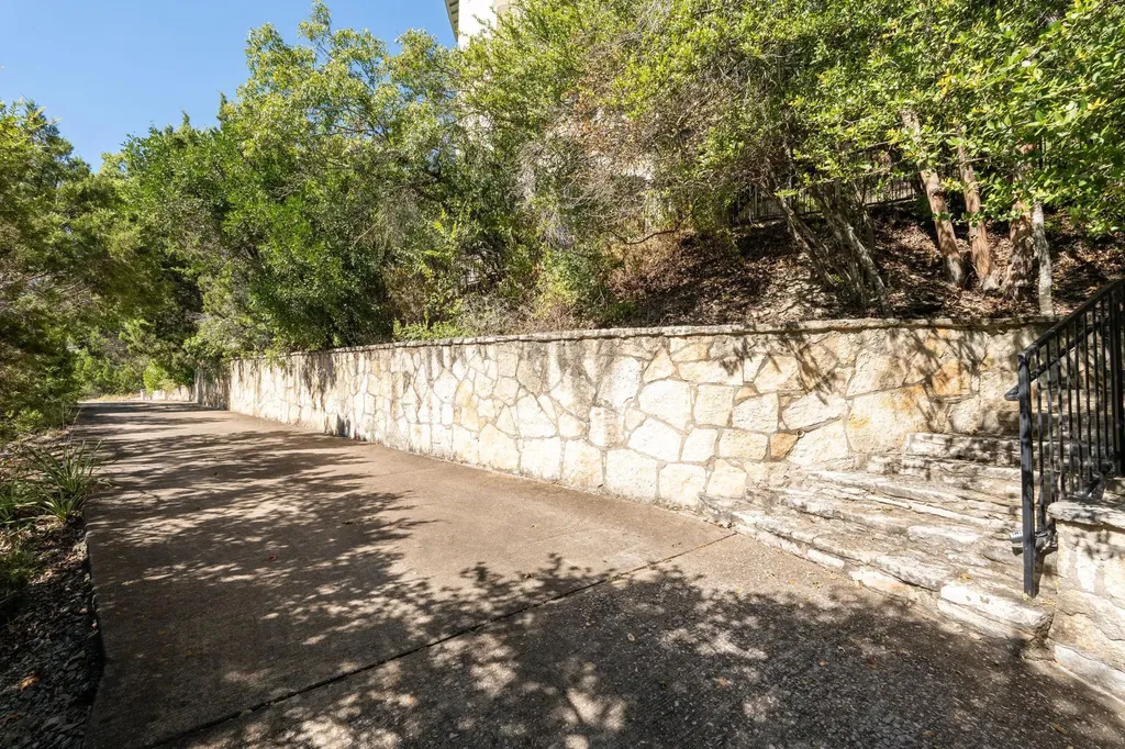 5310 Scenic View Drive Austin TX 78746