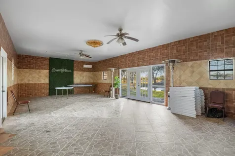 968 Tate Road Victoria TX 77904