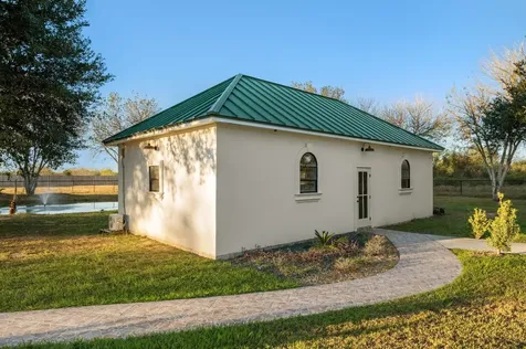 968 Tate Road Victoria TX 77904
