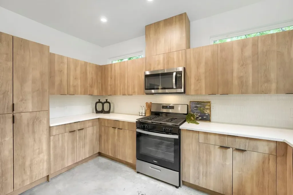 4805 Sara Drive Austin TX 78721