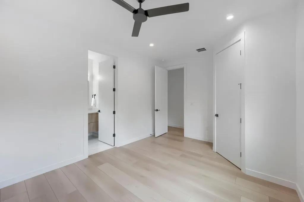 4805 Sara Drive Austin TX 78721