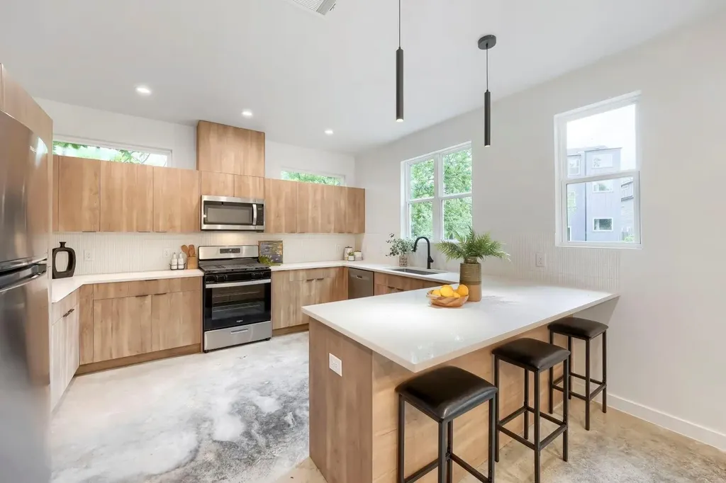 4805 Sara Drive Austin TX 78721