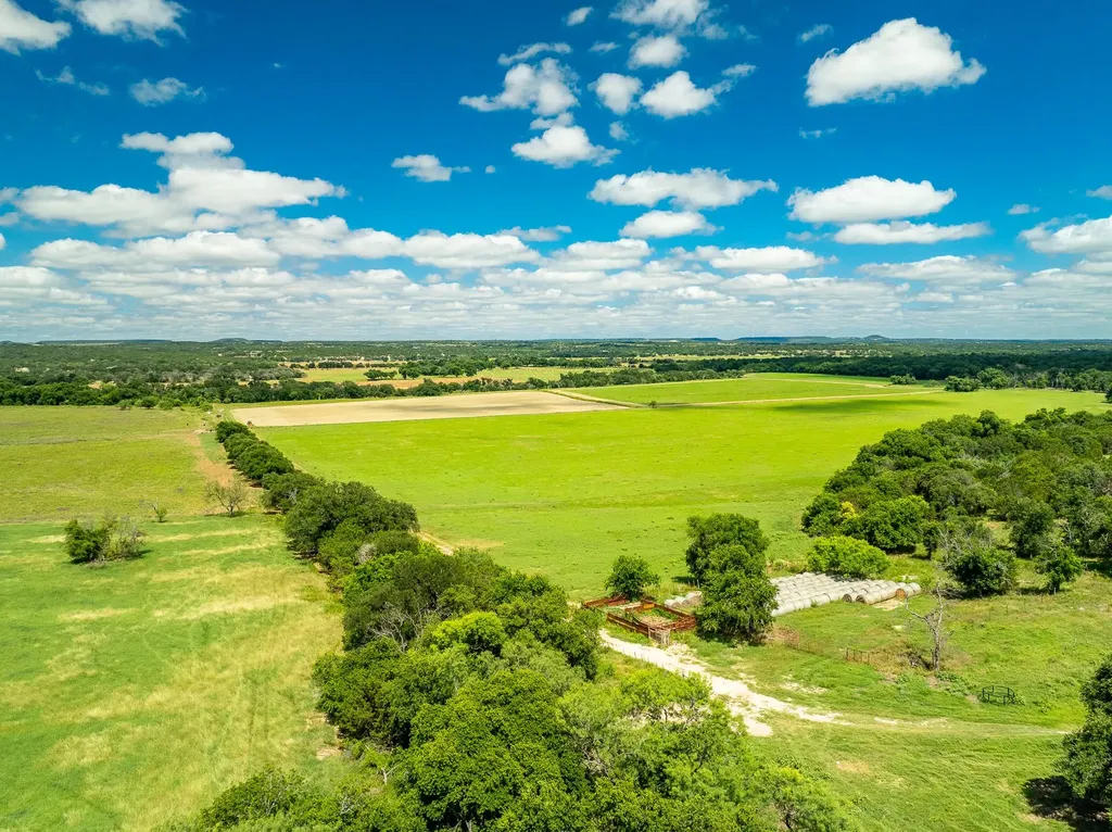 8044 580 E Kempner TX 76539