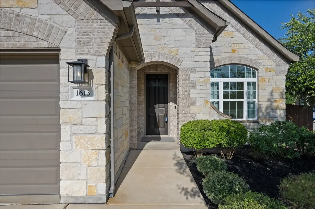 1613 Long Shadow Lane Georgetown TX 78628