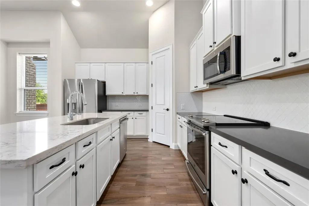1613 Long Shadow Lane Georgetown TX 78628