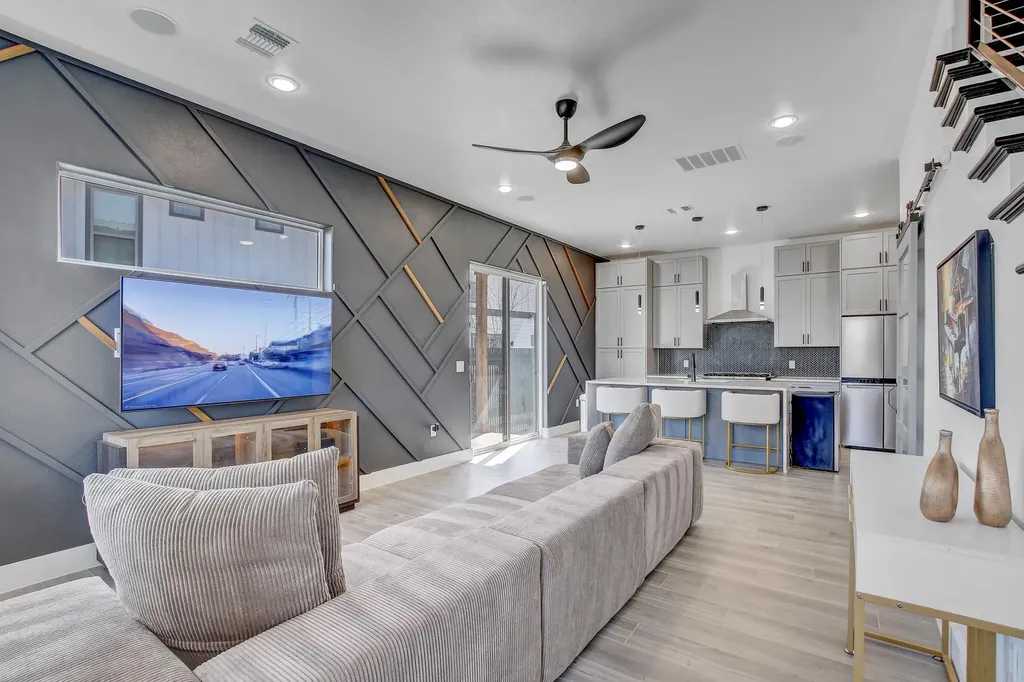 4703 Louis Avenue Austin TX 78721