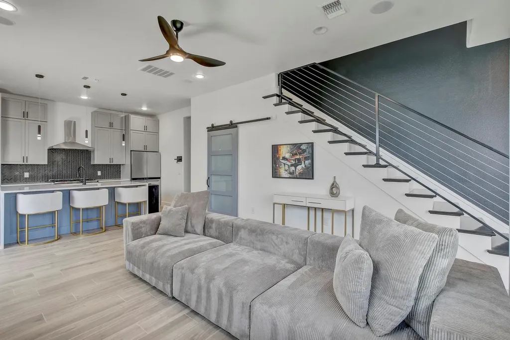 4703 Louis Avenue Austin TX 78721
