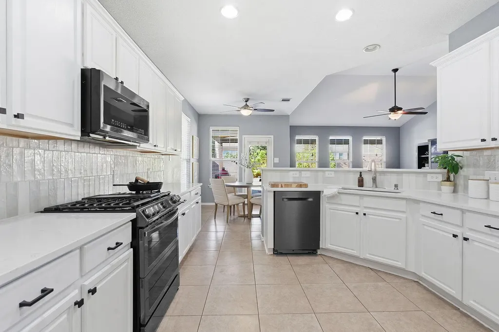 1209 Alpine Mountain Drive Leander TX 78641