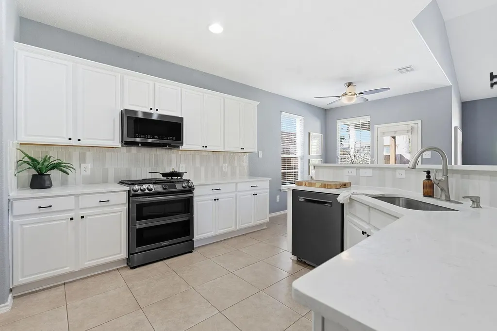 1209 Alpine Mountain Drive Leander TX 78641