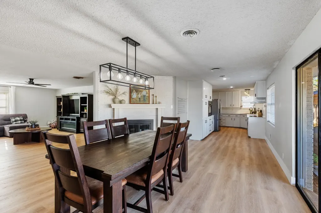 139 E Cottonwood Drive Granite Shoals TX 78654