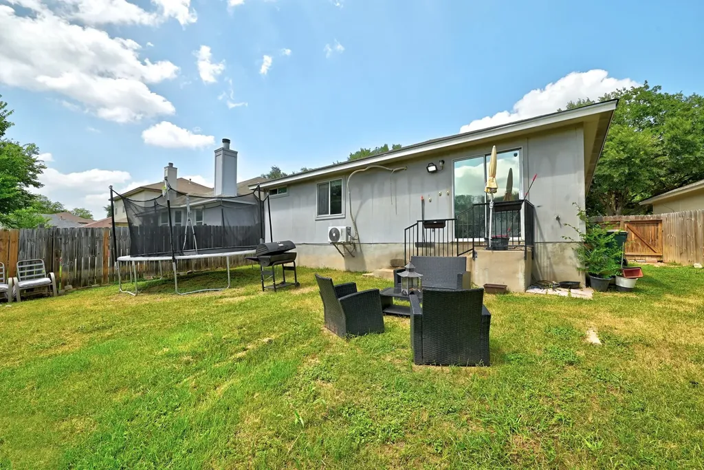 15001 Arizona Oak Lane Austin TX 78724