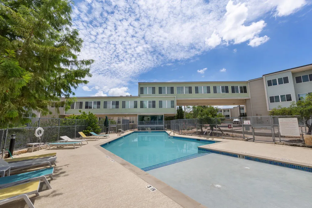 604 North Bluff Drive Austin TX 78745