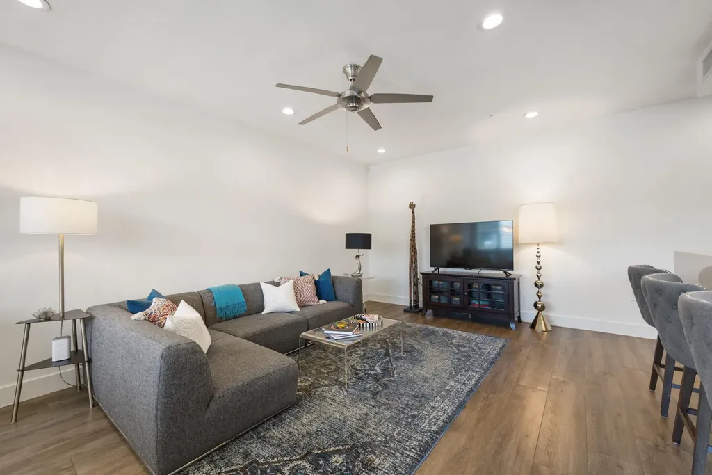 604 North Bluff Drive Austin TX 78745