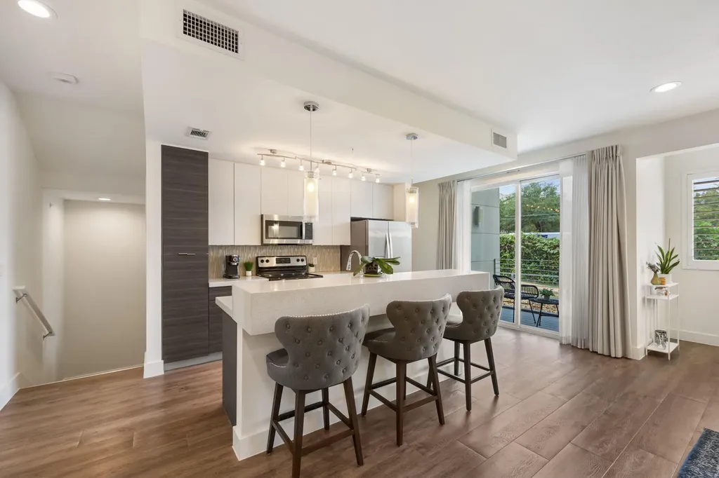 604 North Bluff Drive Austin TX 78745