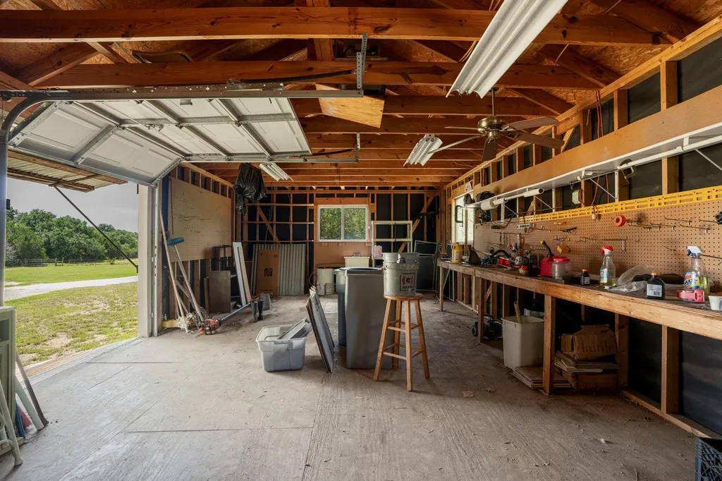 2110 County Road 285 Liberty Hill TX 78642