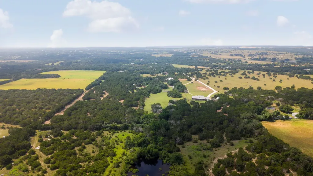 2110 County Road 285 Liberty Hill TX 78642