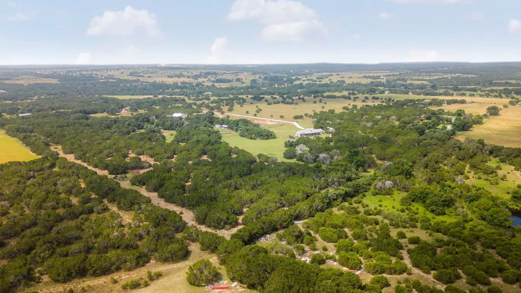 2110 County Road 285 Liberty Hill TX 78642
