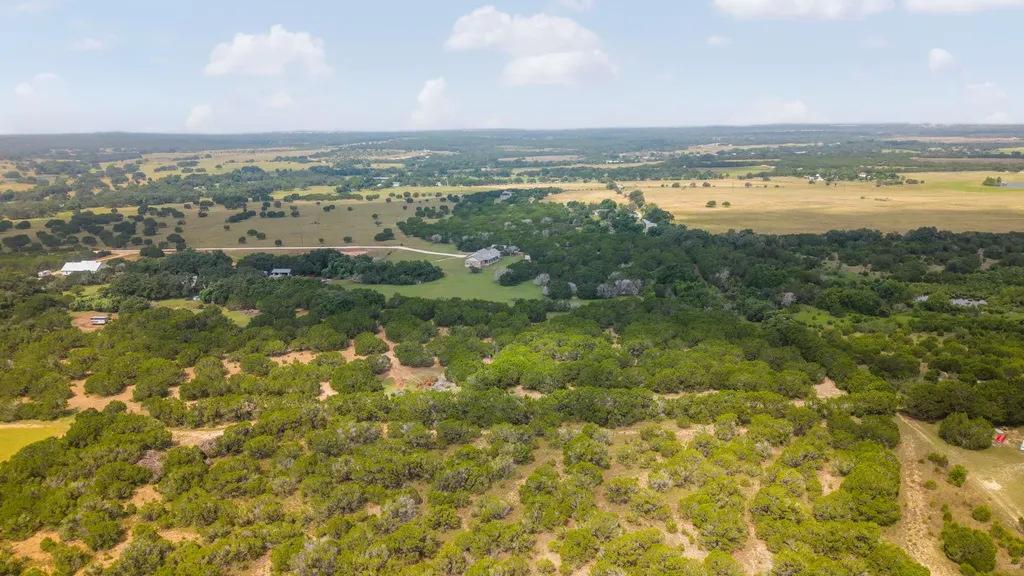 2110 County Road 285 Liberty Hill TX 78642
