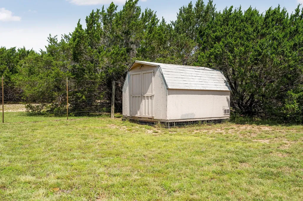 2110 County Road 285 Liberty Hill TX 78642