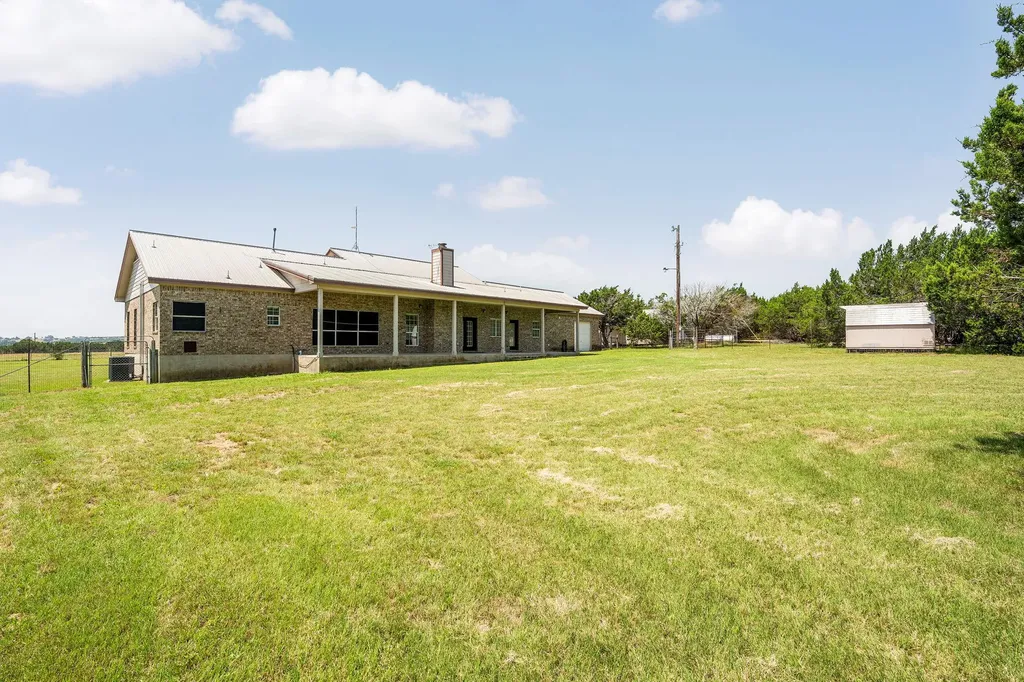 2110 County Road 285 Liberty Hill TX 78642