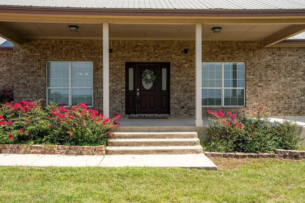 2110 County Road 285 Liberty Hill TX 78642