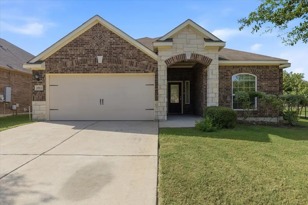 19513 Smith Gin Street Manor TX 78653