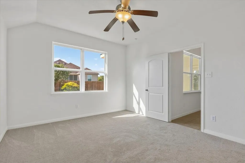 19513 Smith Gin Street Manor TX 78653